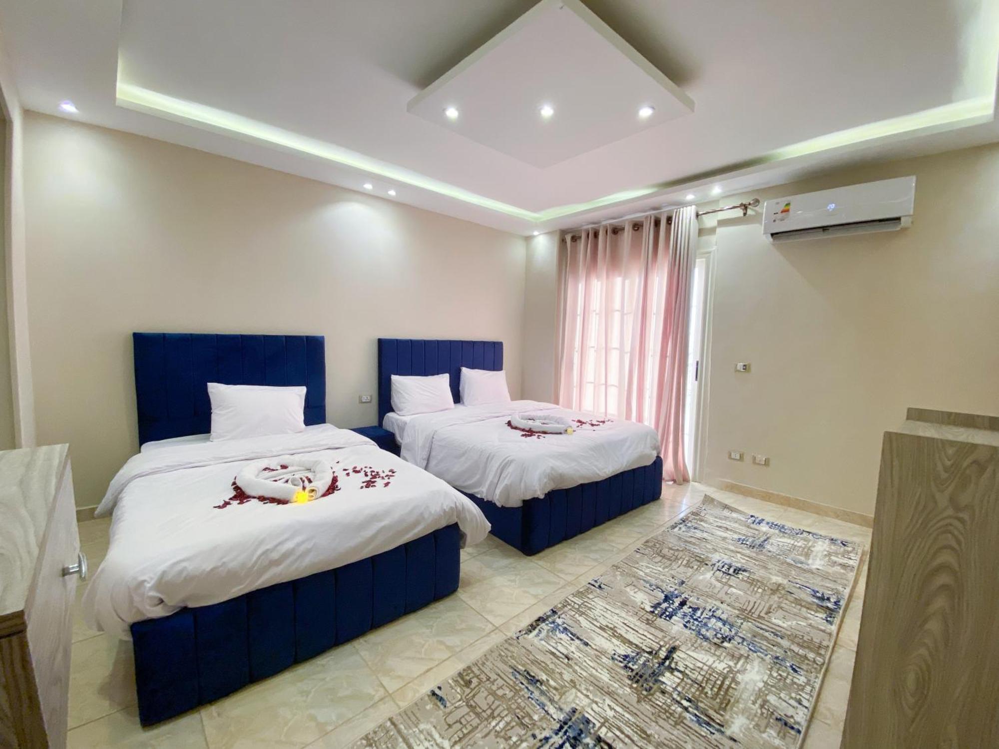 Young Pharaoh View Hotel