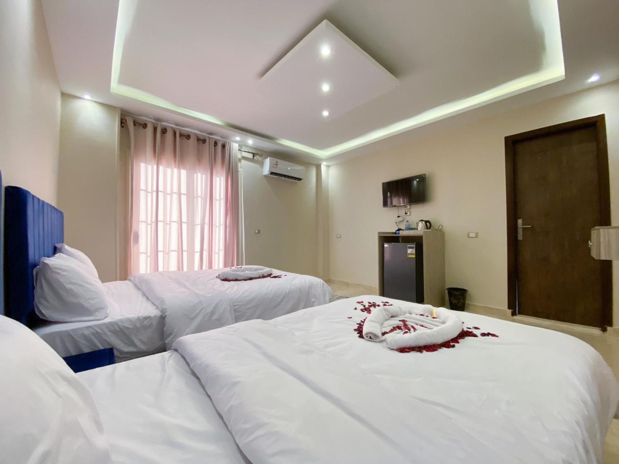 Young Pharaoh View Hotel 3*